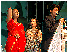Каджол, Рекха, Шахрукх на Filmfare Awards 2005